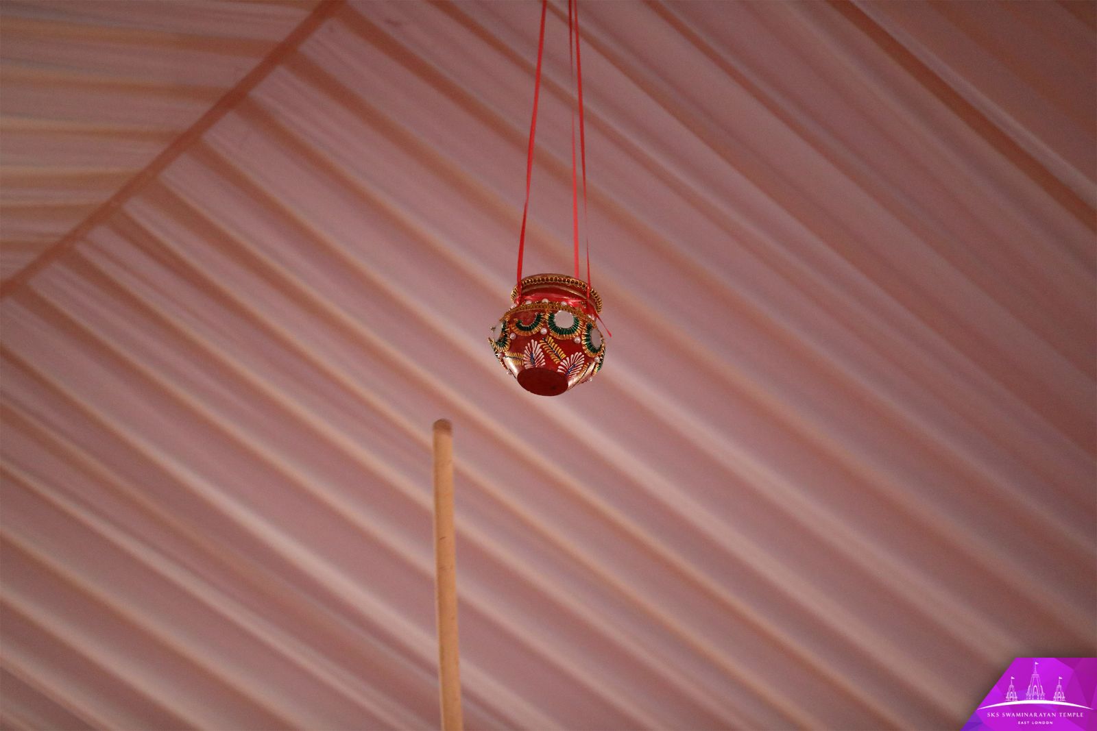 ©1987-2017 SKS Swaminarayan Temple East London